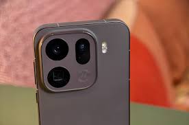 Close-up of the Oppo Find X9 Pro's new square camera module with 200MP telephoto lens.